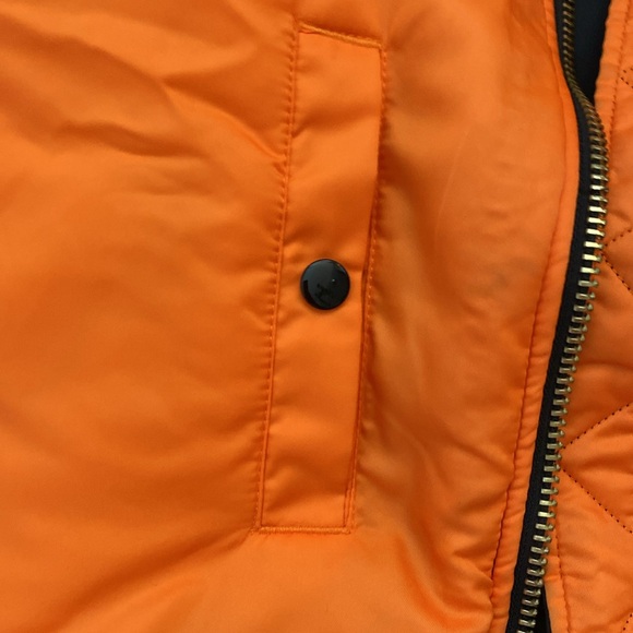 Alpha Industries Reversable Bomber Jacket - Picture 7 of 8
